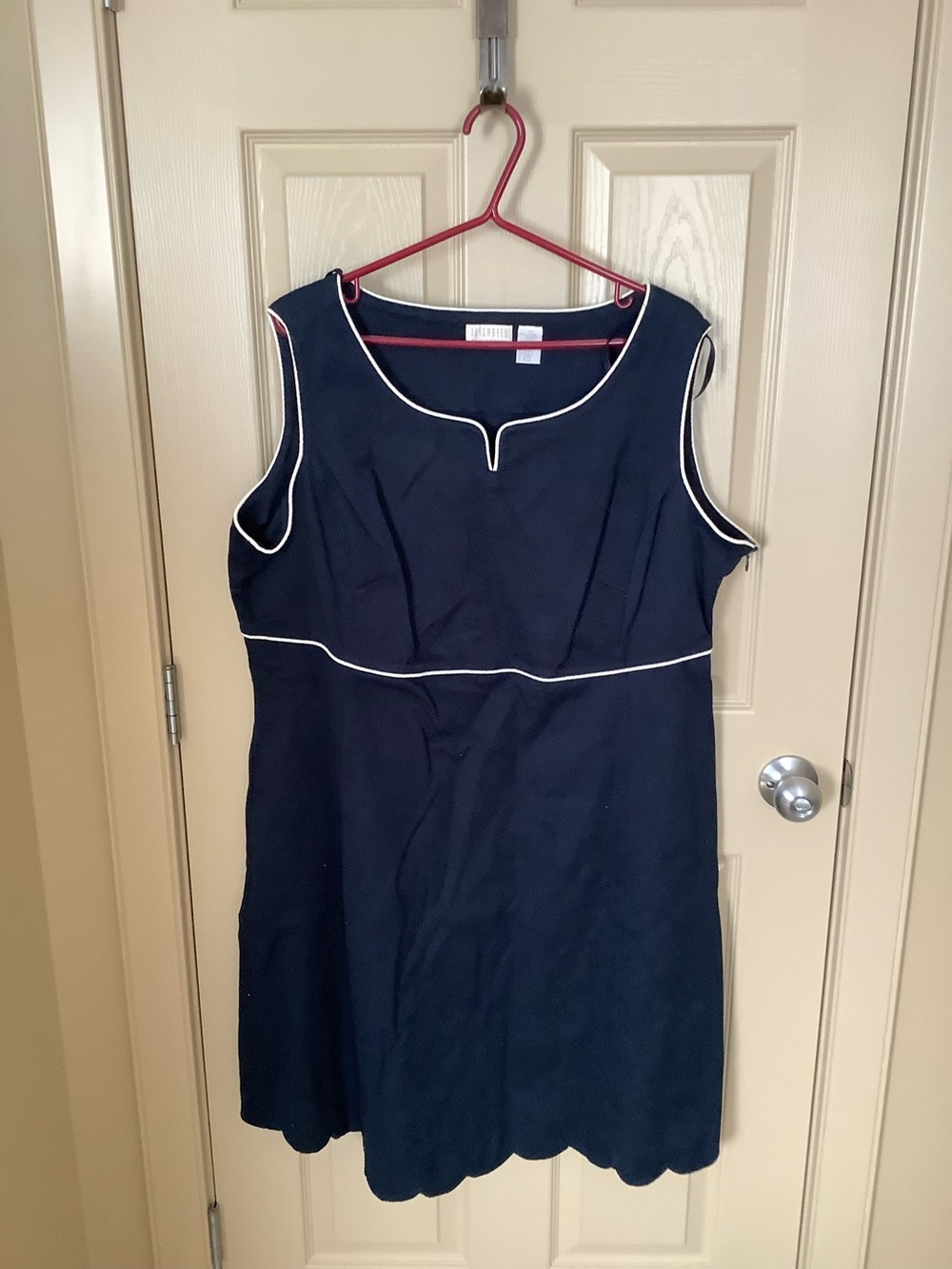 Liz Claiborne Navy Sleeveless Dress with White Piping